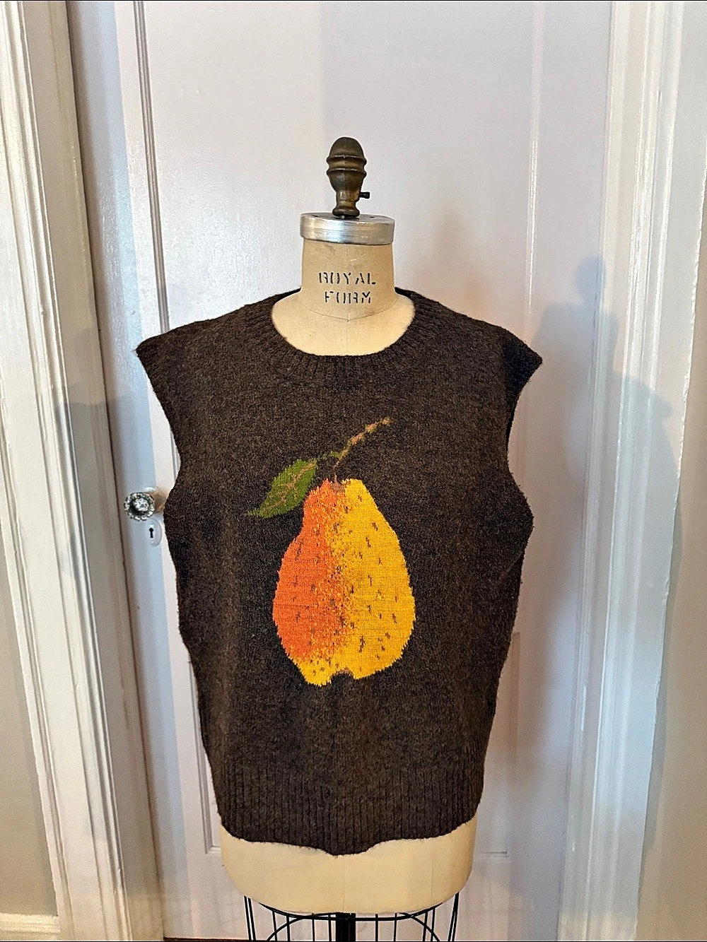 NWOT CIDER Knit Wool-blend Round Neck Pear Graphic Vest Pear Graphic Vest Brown